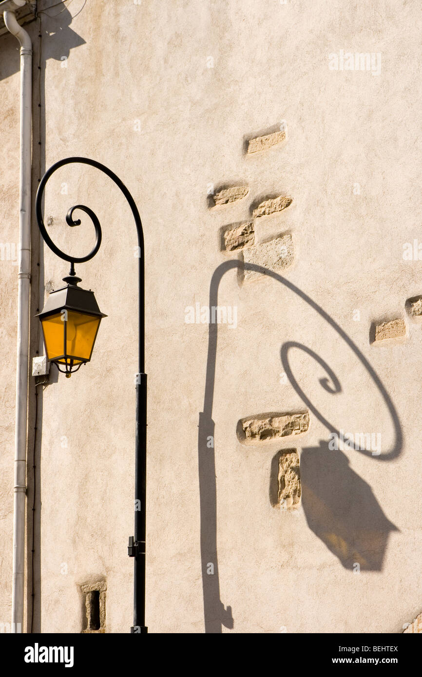 Lampe de rue. Beaune, bourgogne, france. Banque D'Images