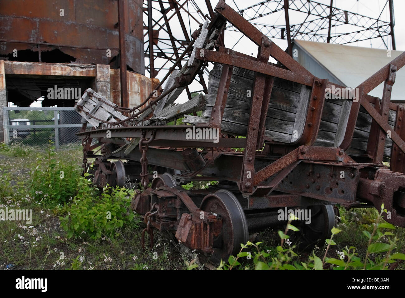 Vieux wagon abandonné à la mine Quincy à Hancock Michigan USA rouillé machines haute résolution Banque D'Images