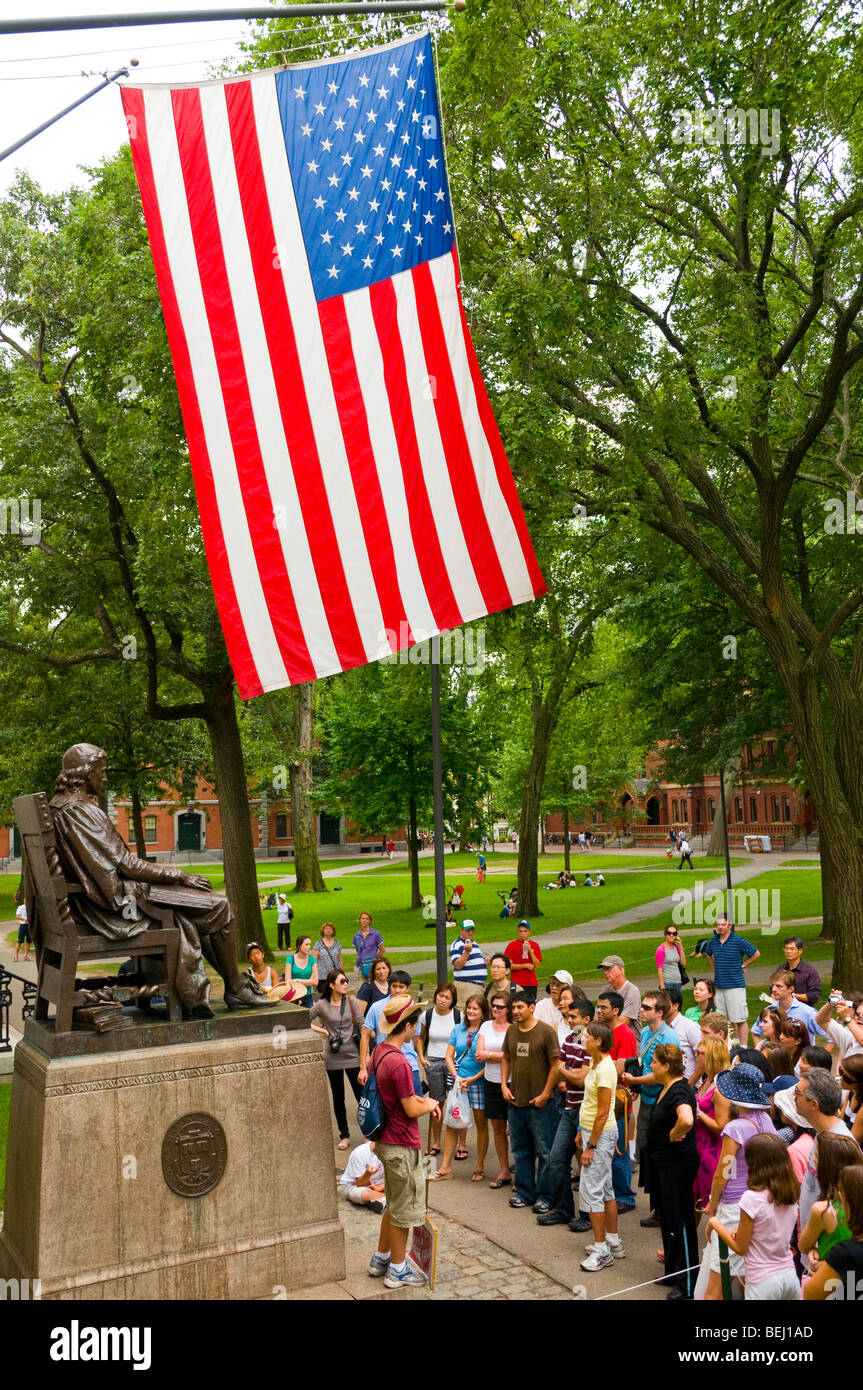 John Harvard Statue Université Harvard Boston Massachusetts Banque D'Images