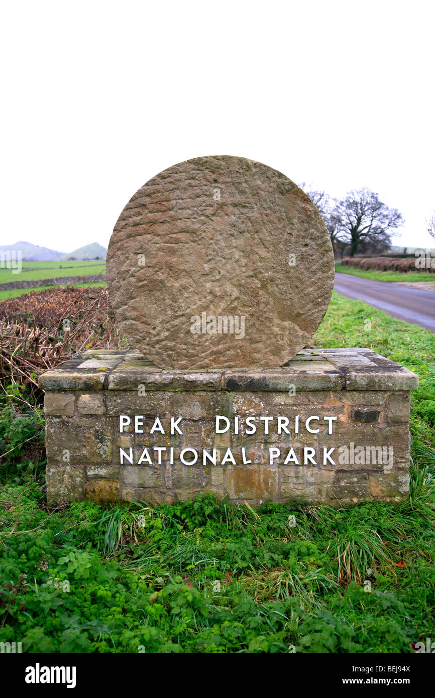 Parc national de Peak District Frontière Meulière Signer Derbyshire England UK Banque D'Images