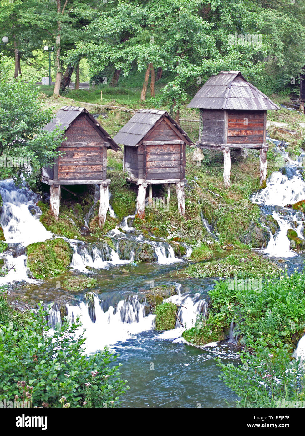 La Bosnie-et-Herzégovine, district de la ville de Jajce. Les moulins à eau sur la rivière Pliva. Banque D'Images