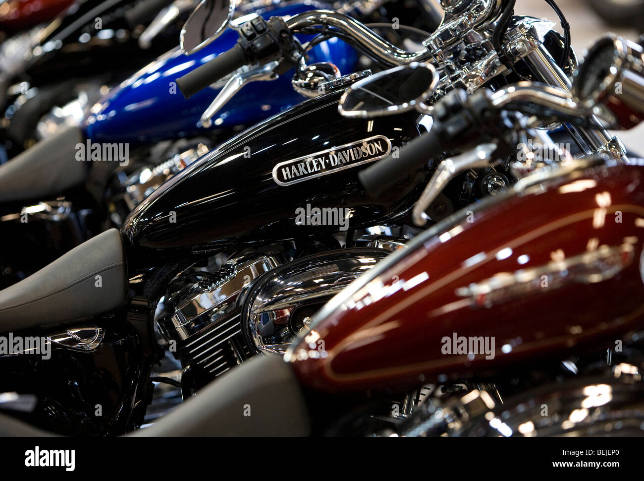Motos Harley-Davidson sur l'affichage à un réseau express régional Maryland concessionnaire. Banque D'Images