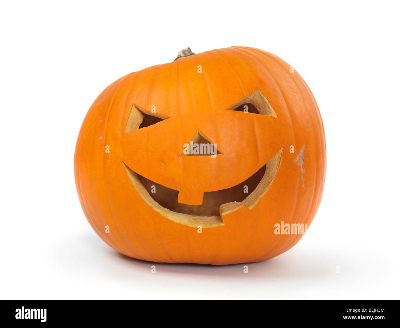 Citrouille sculptée en souriant. Jack-o'-lantern. Banque D'Images