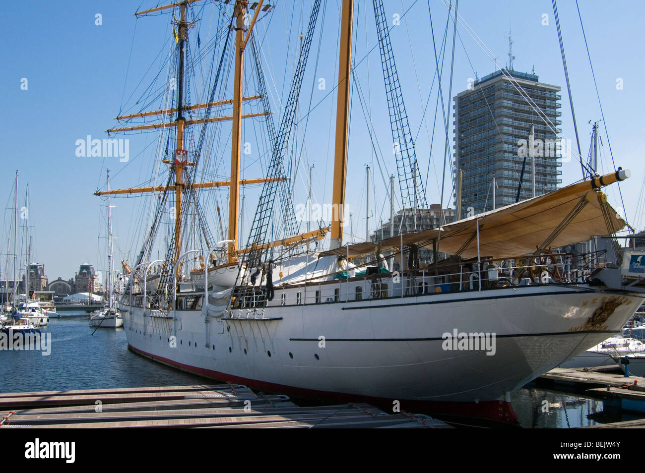 Trois-trois-mâts barque-goélette Mercator conçu par l'explorateur Adrien de Gerlache en Antarctique dans le port d'Ostende, Belgique Banque D'Images