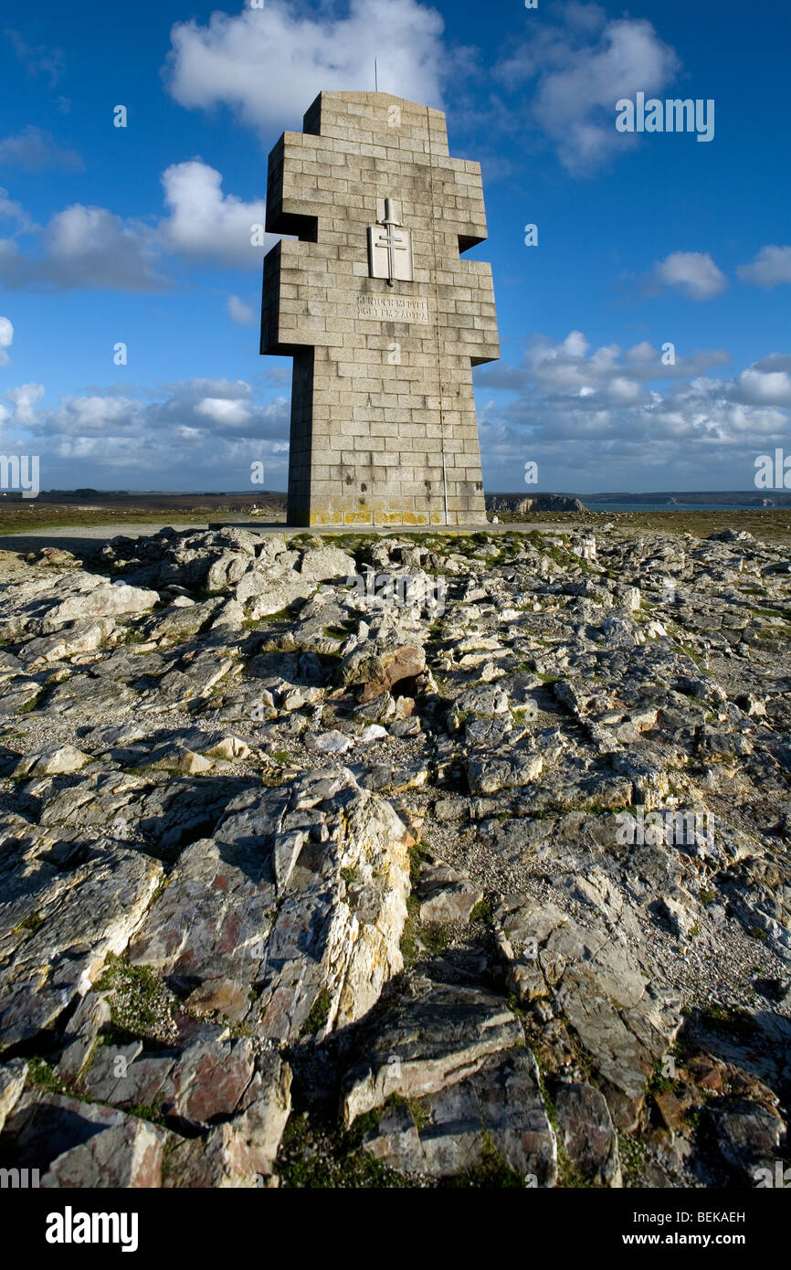 La Seconde Guerre mondiale monument aux Bretons de la France Libre / Cross de Pen Hir / Croix de Pen-Hir, la pointe de Pen-Hir, Bretagne, France Banque D'Images