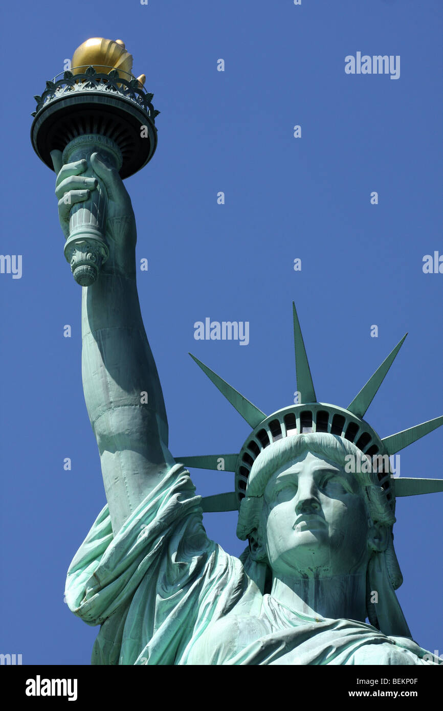 Statue de la liberté. Dans le monde entier, les icônes les plus  reconnaissables, des Etats-Unis, immigrants, immigration, voyage en mer,  cadeau France, dons publics, base Photo Stock - Alamy
