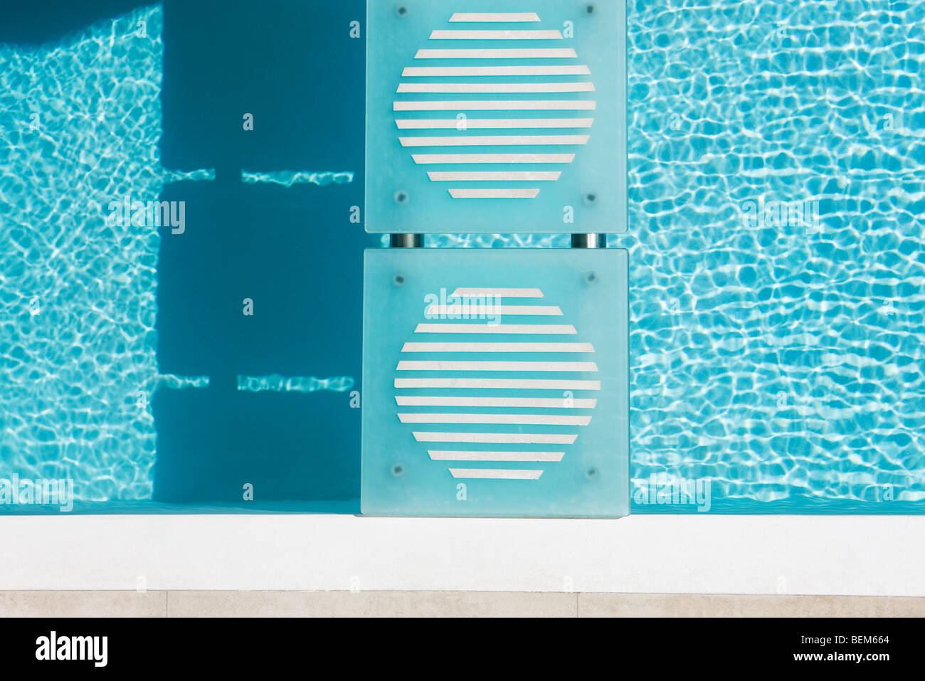 Stepping Stones crossing piscine, vue aérienne Banque D'Images