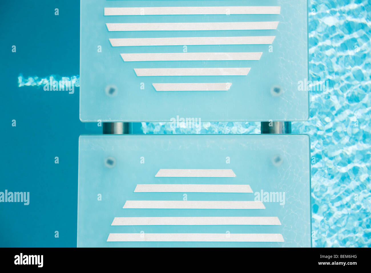 Passerelle au-dessus de piscine, close-up Banque D'Images