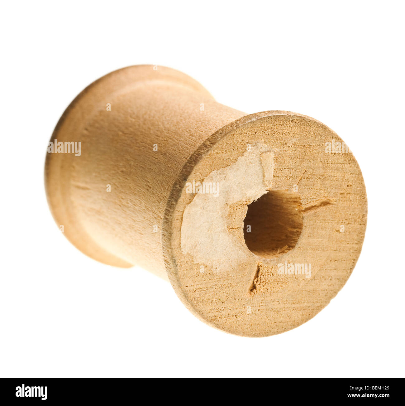 Vide antique tiroir fil isolé sur fond blanc Banque D'Images