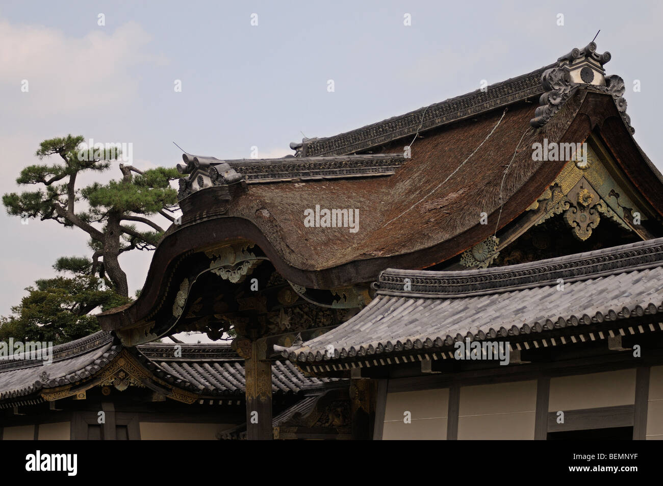 Higashi-Ote-mon (Great Eastern Gate). Nijo-jo (château de Nijo). Le protocole de Kyoto. Kansai. Le Japon Banque D'Images