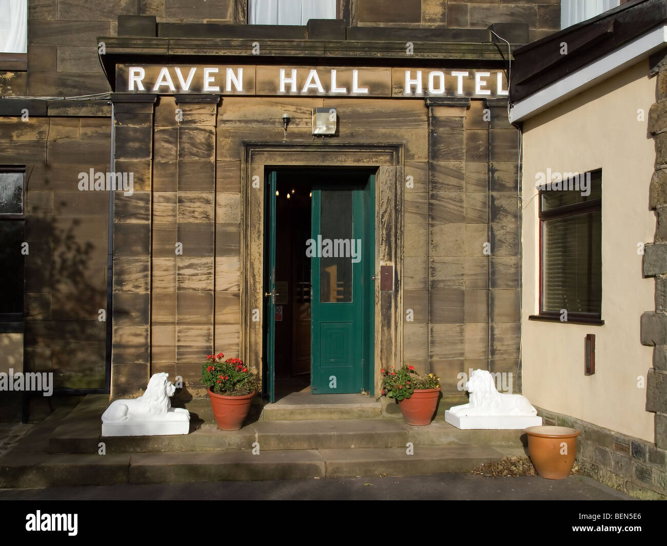 Entrée principale de l'hôtel à Ravenscar Raven Hall North Yorkshire Banque D'Images