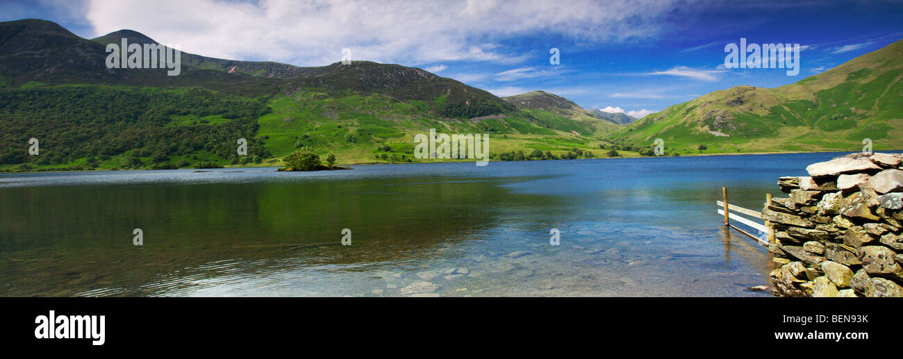 L Eventail avec 'Red Pike' et 'Stile' haute montagne au-dessus du lac, Cumbria 'le Lake District' England UK Banque D'Images