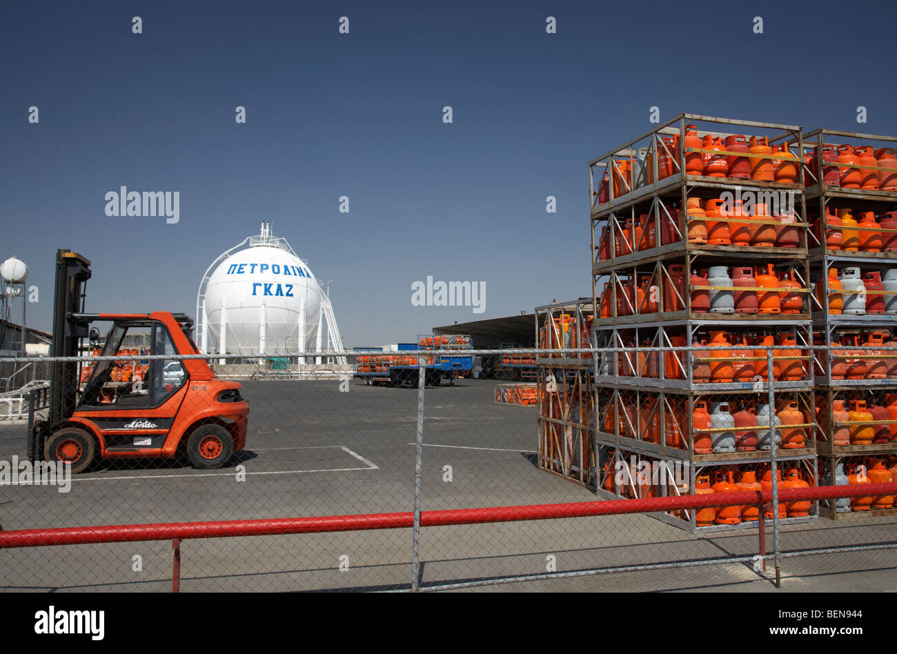 Zone de stockage de gaz à petrolina république de Chypre larnaca Banque D'Images