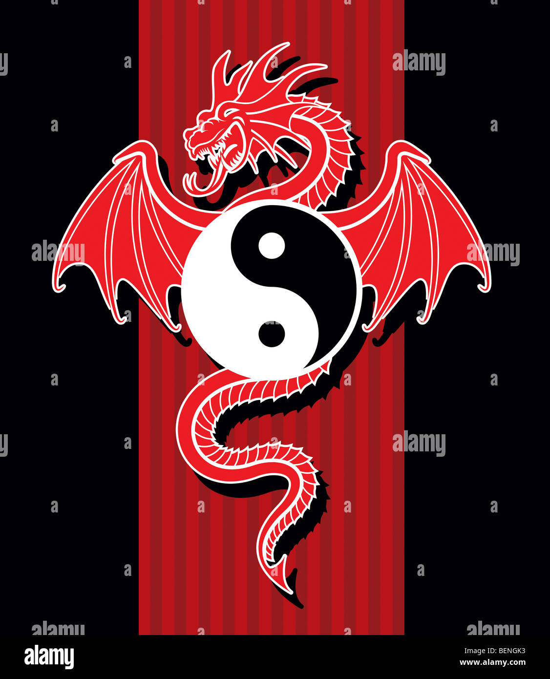 Flying Dragon Rouge pendaison symbole Yin Yang. Banque D'Images