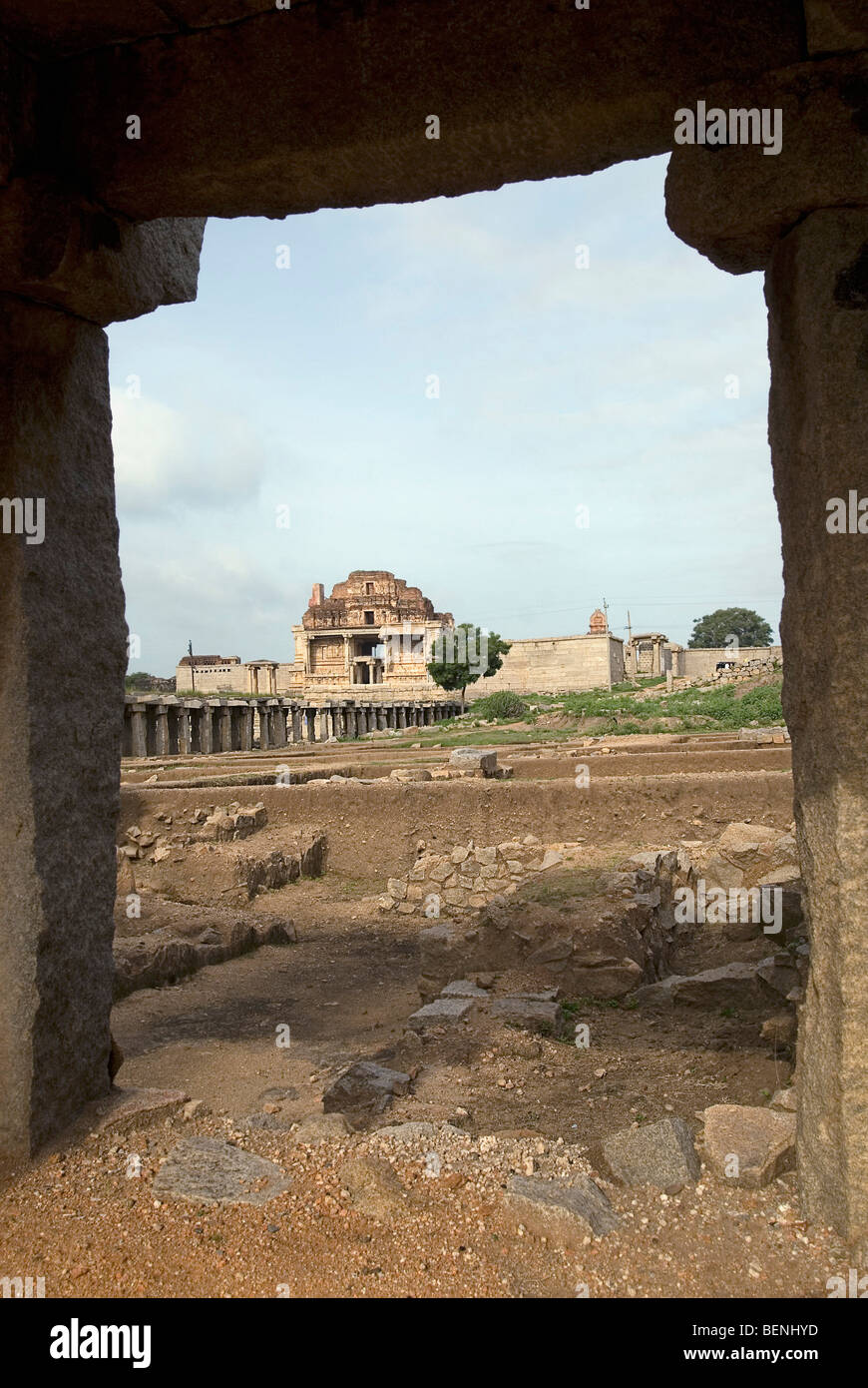 Le temple de Krishna partiellement effondré un temple situé au sud de Hemakuta Hill a été construite pour célébrer une victoire militaire du roi Banque D'Images