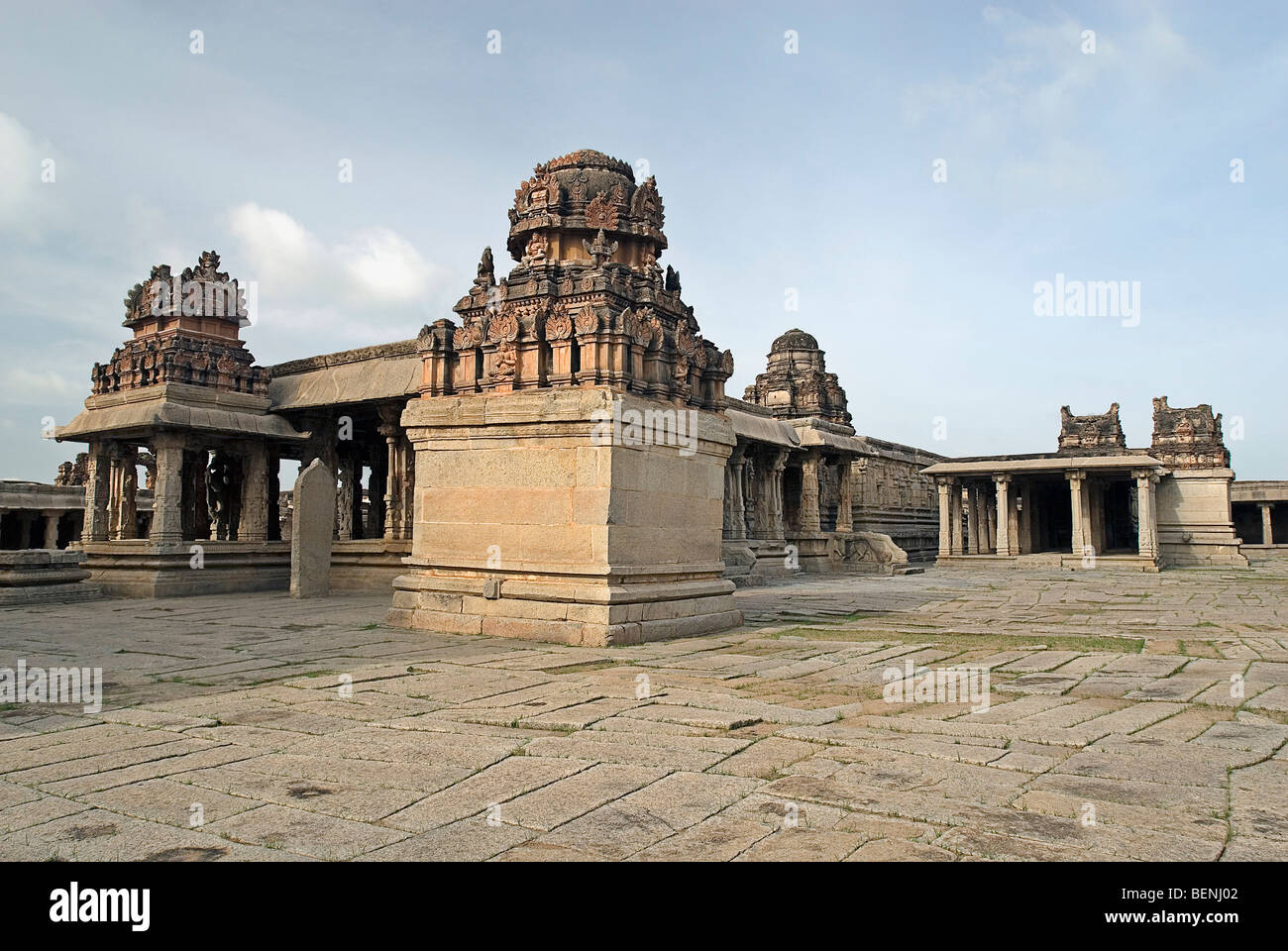Le temple de Krishna partiellement effondré un temple situé au sud de Hemakuta Hill a été construite pour célébrer une victoire militaire du roi Banque D'Images