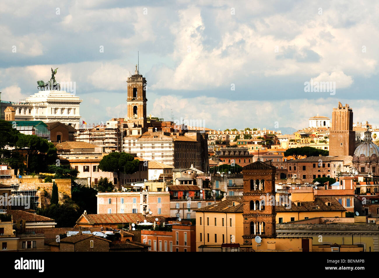Vue sur les toits de Rome pris de Parco degli Aranci vue panoramique Banque D'Images
