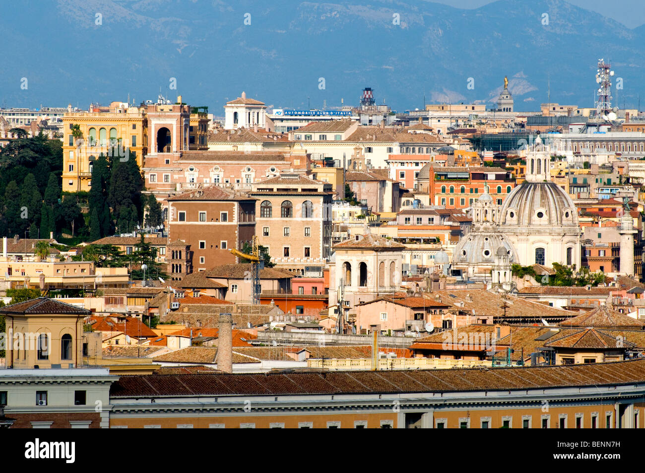 Vue sur les toits de Rome prises à partir du point de vue panoramique du Gianicolo Banque D'Images