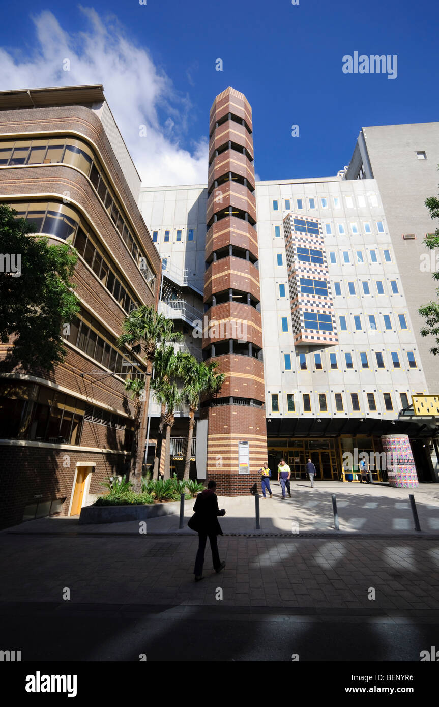 Le RMIT (Royal Melbourne Institute of Technology), 8 Bâtiment abritant le Théâtre Kaleide ainsi que divers services aux étudiants. Melbourne, Victoria, Australie Banque D'Images
