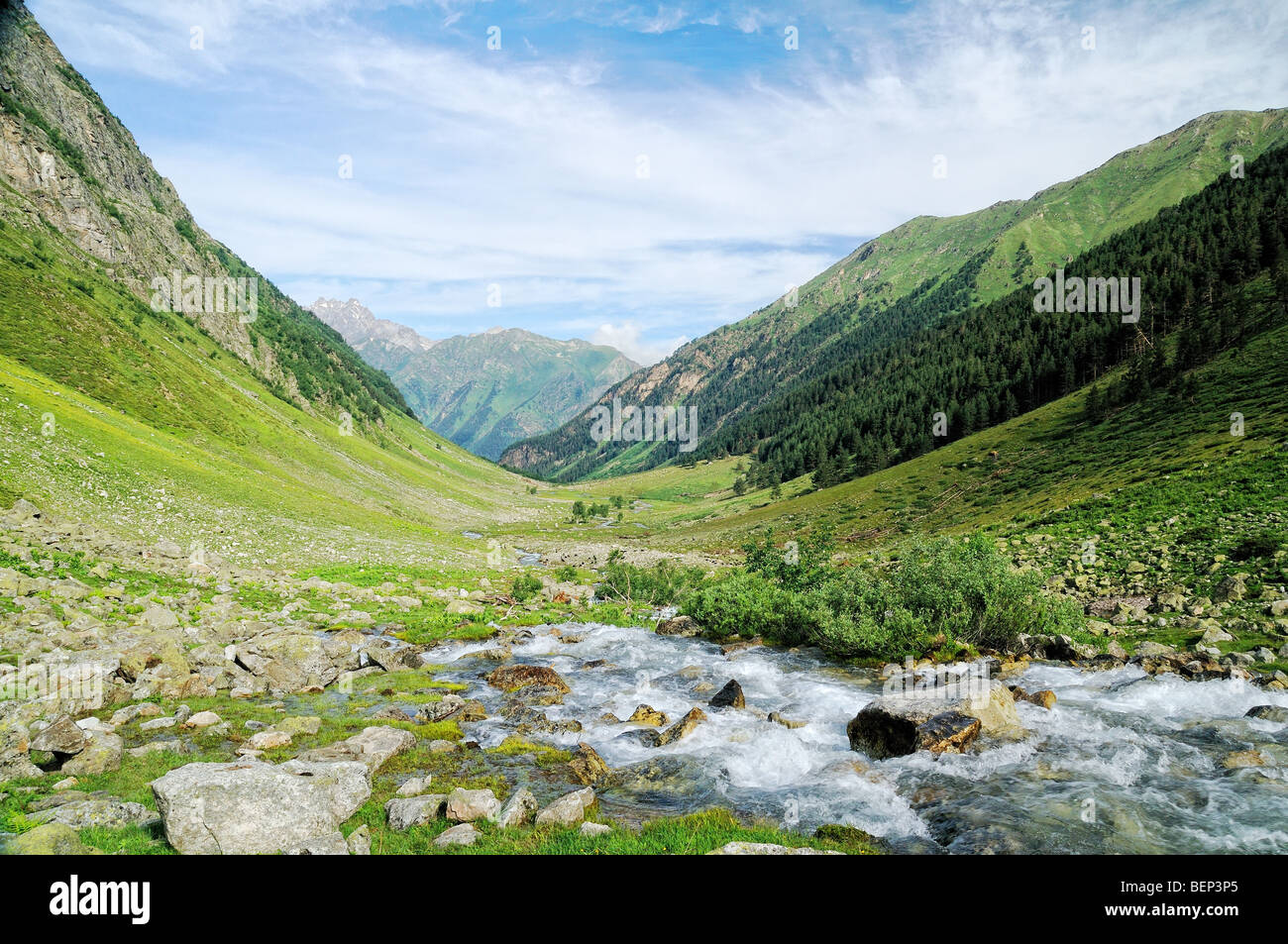 Jalpakot river valley. Caucase de l'Ouest. République d'Karachaevo-Cherkessiya. La Russie Banque D'Images