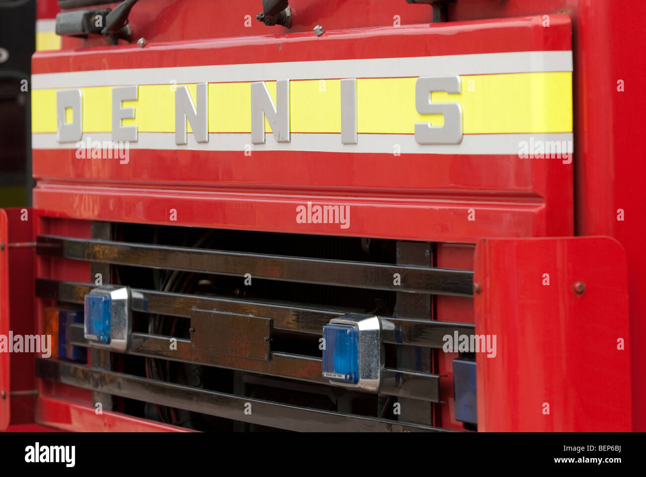 Red Fire & Rescue appareil moteur détail Dennis Banque D'Images
