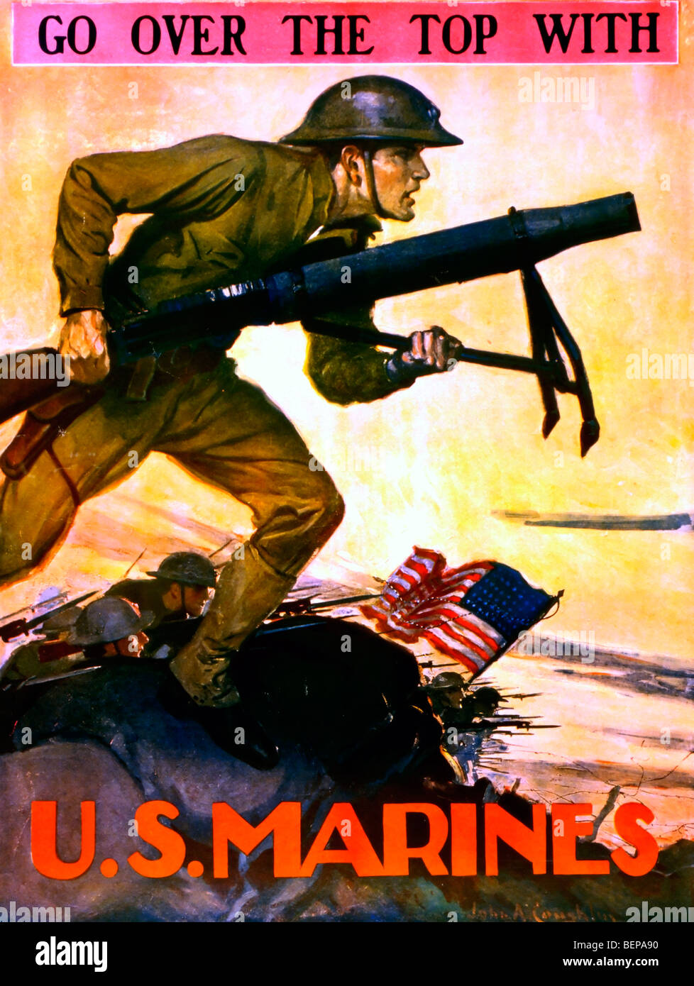 Rendez-vous sur le haut avec des marines américains - LA PREMIÈRE GUERRE MONDIALE, époque affiche montrant un transport maritime un mortier au combat, avec le drapeau américain derrière. Banque D'Images