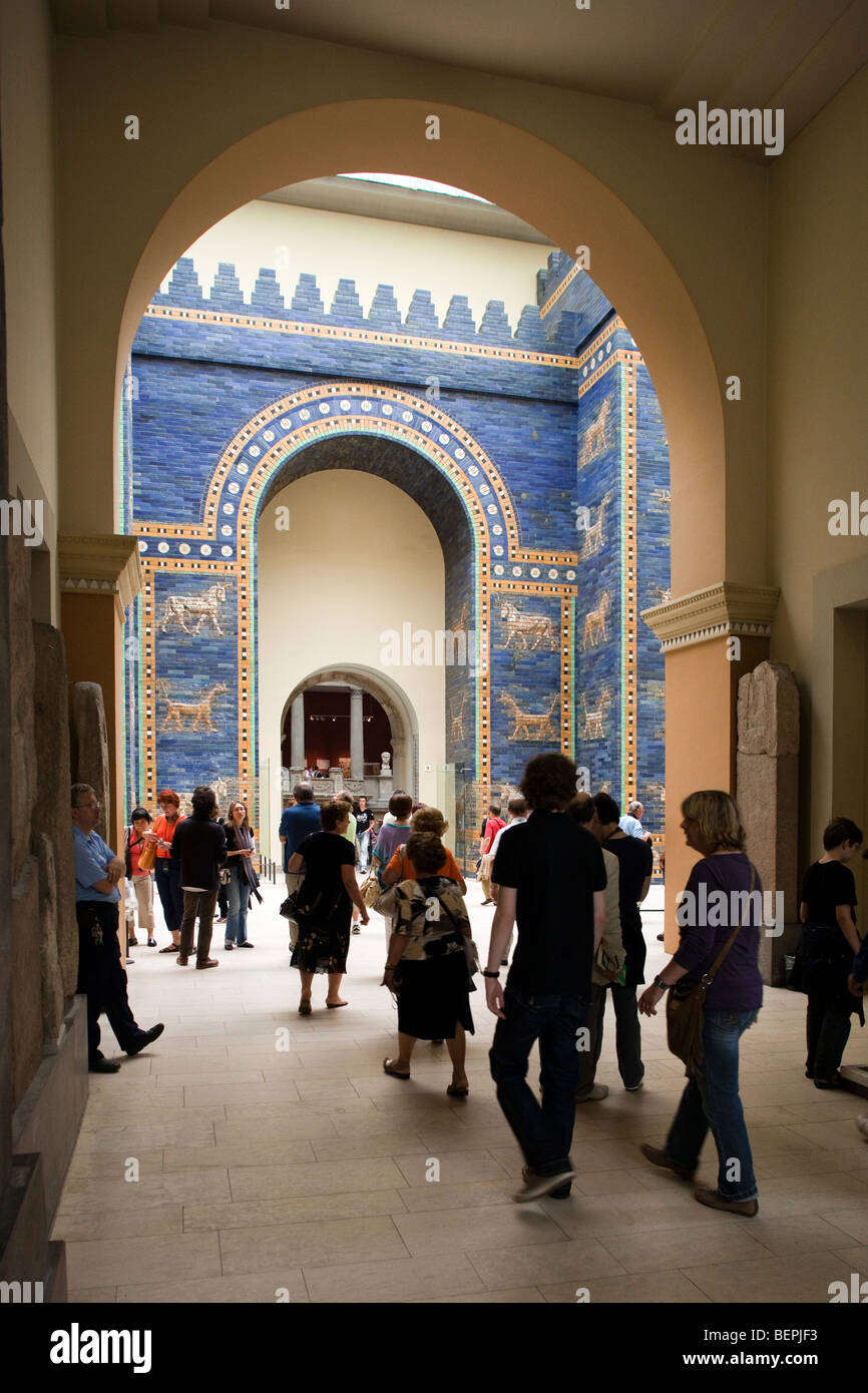 La porte d'Ishtar, Musée de Pergame, Berlin, Allemagne Banque D'Images