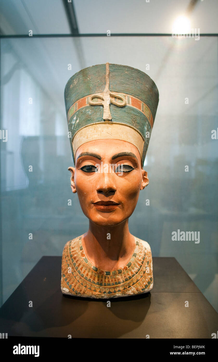 Buste de la reine Néfertiti, Altes Museum, Berlin, Allemagne Banque D'Images