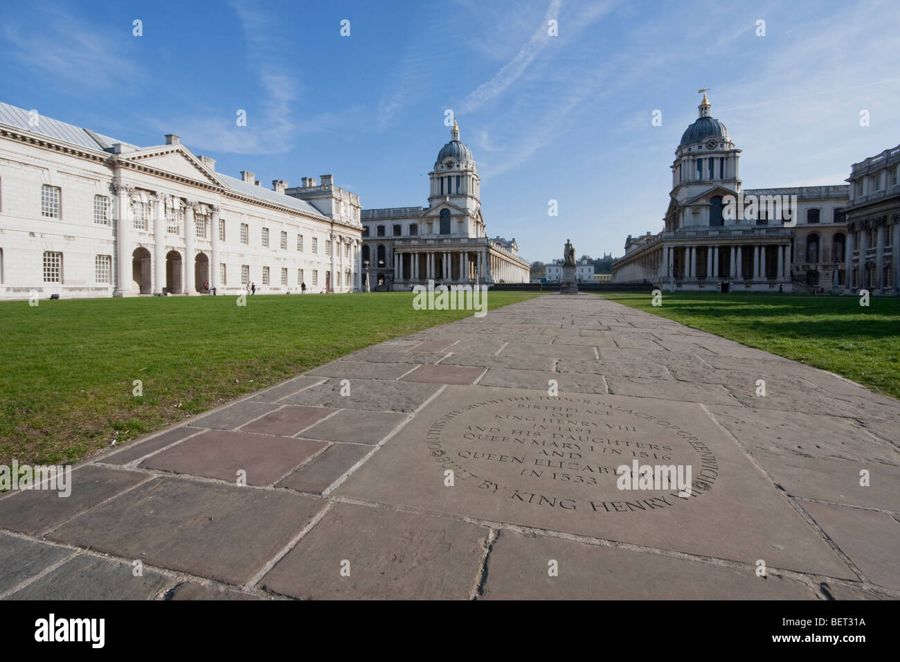 Dalles de pavage en pierre pour commémorer le lieu de naissance du Roi Henry VIII à Greenwich, Londres UK. Banque D'Images