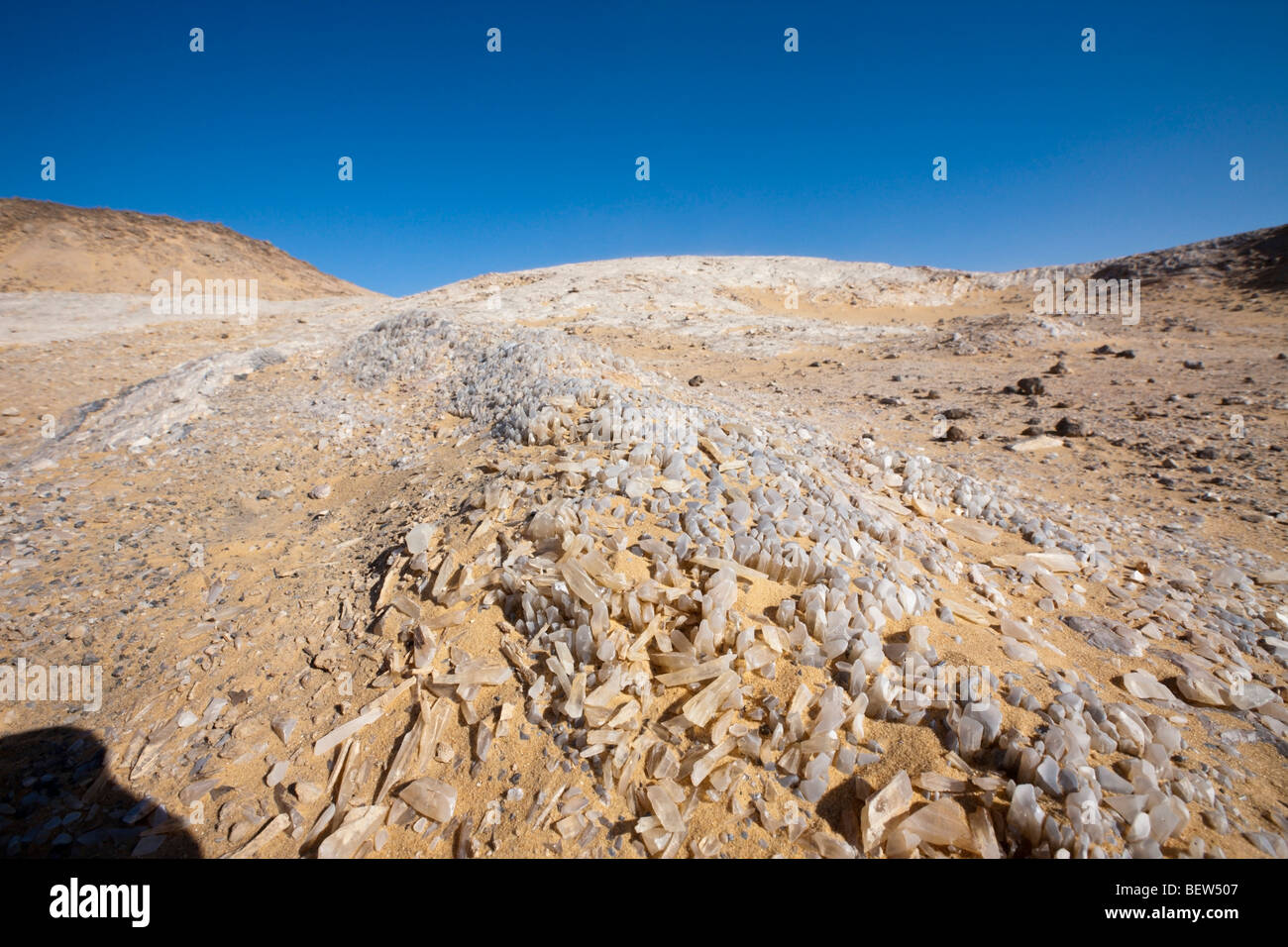 Sur la montagne de cristal Cristal, Désert de Libye, Egypte Banque D'Images