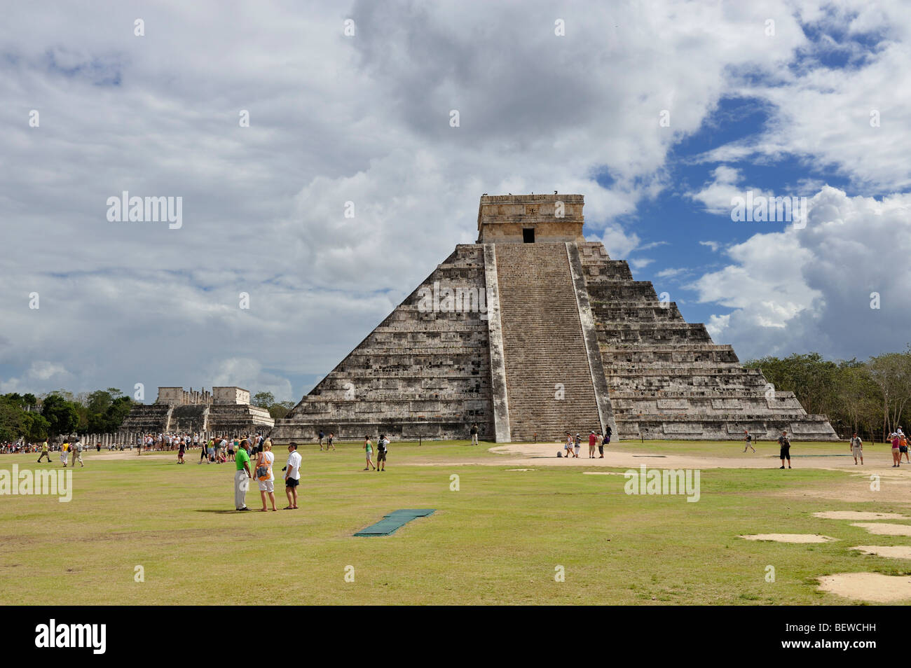 Temple de Kukulcan (El Castillo) à la ruine Maya site de Chichen Itza, Yucatan, Mexique Banque D'Images