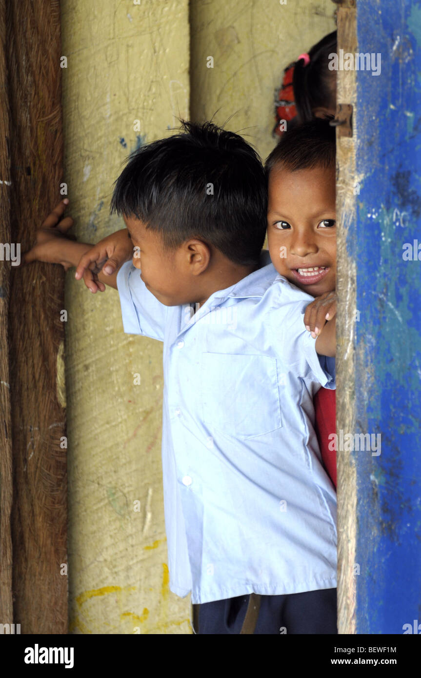 L'école en kuna Playon Chico dans les îles San Blas Panama Banque D'Images