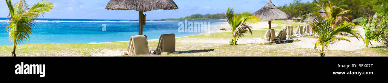 Belle plage tropicale en complexe hôtelier de luxe à l'Ile Maurice Banque D'Images