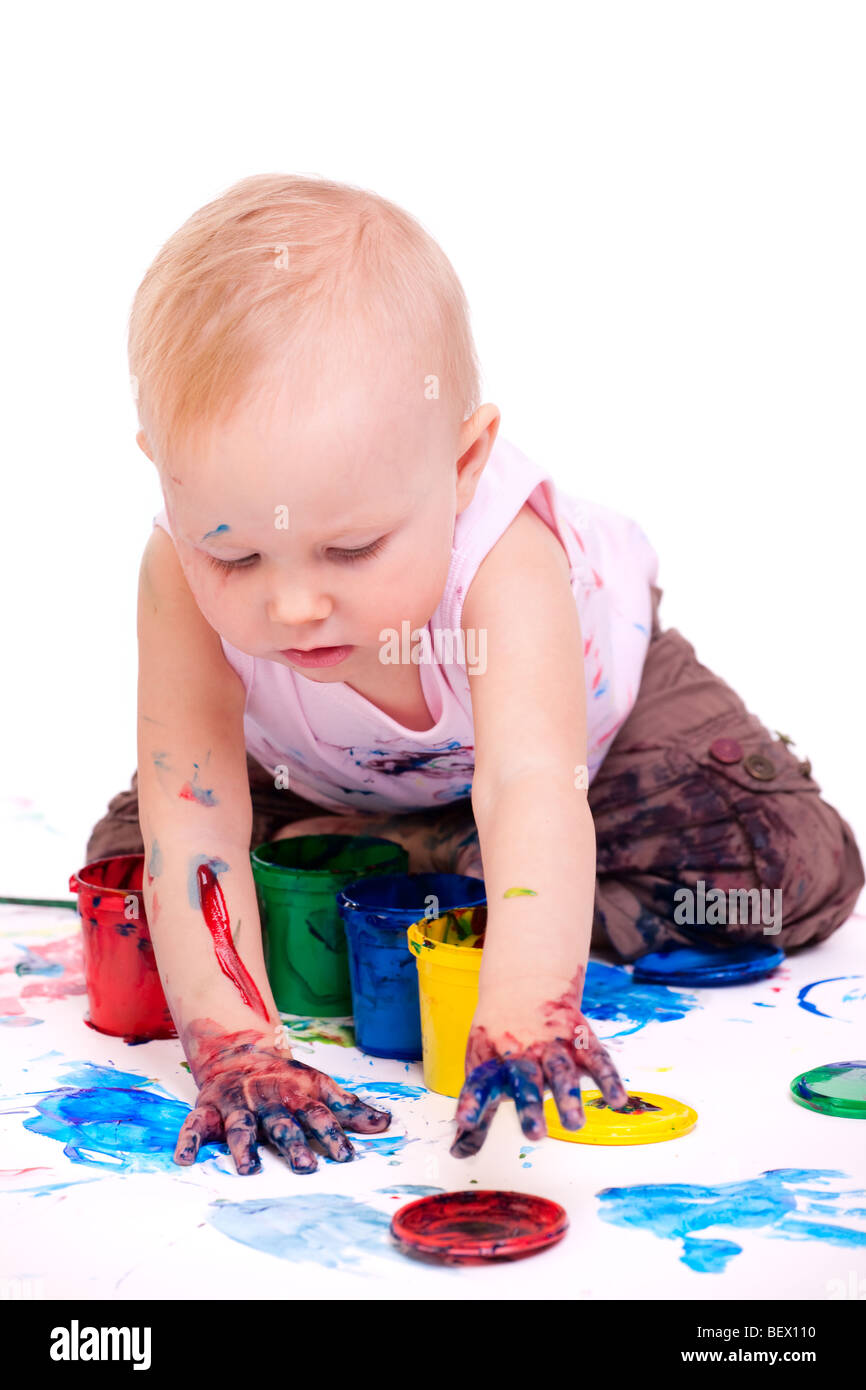 Mignon Bebe Fille 1 An Peinture Sur Fond Blanc Photo Stock Alamy