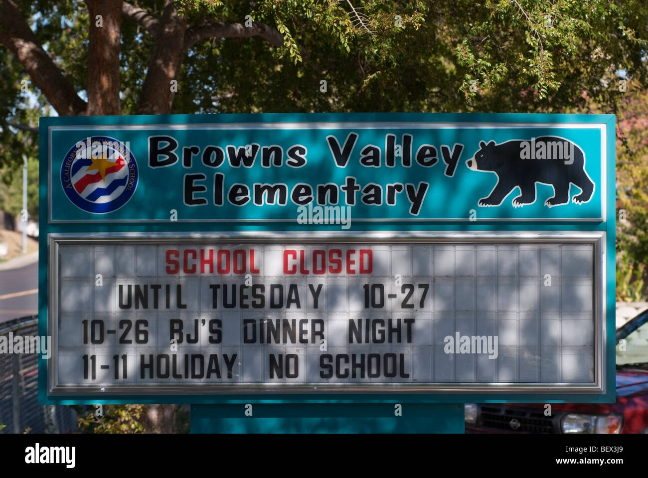 Browns Valley Elementary School fermé après un 6 ans, élève de 1ère classe est mort de la grippe porcine chez Napa, Californie. Banque D'Images