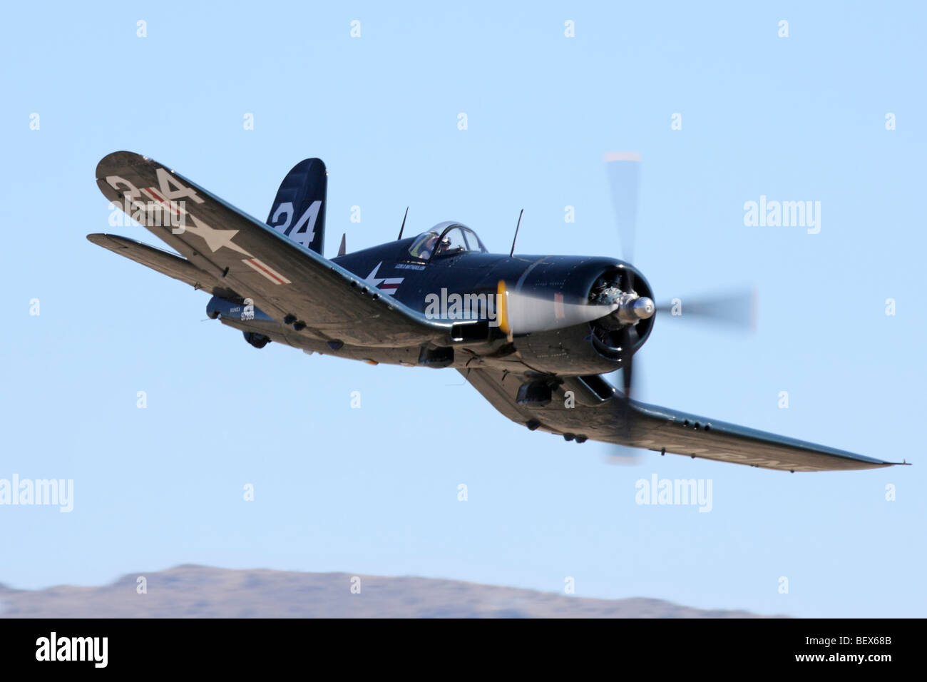 Chance Vought F4U-4 Corsair au cours de la 2009 Championnat national de Reno Air Races Bronze illimité finales. Banque D'Images