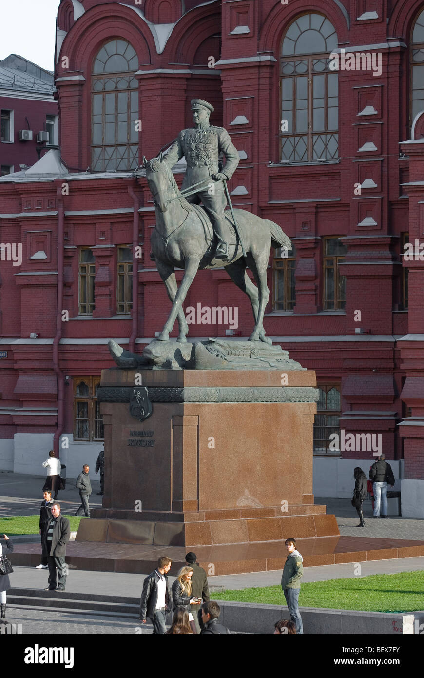 Statue en bronze de maréchal soviétique Joukov. La place Rouge, Moscou, Russie Banque D'Images