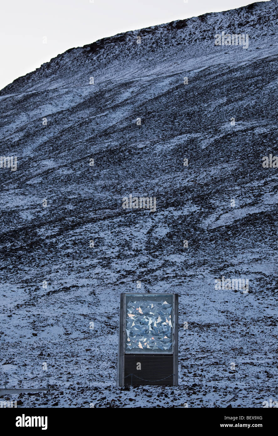 La Global Seed Vault, à Longyearbyen, Spitsbergen, Svalbard, en Norvège, un référentiel global pour les semences du monde entier Banque D'Images