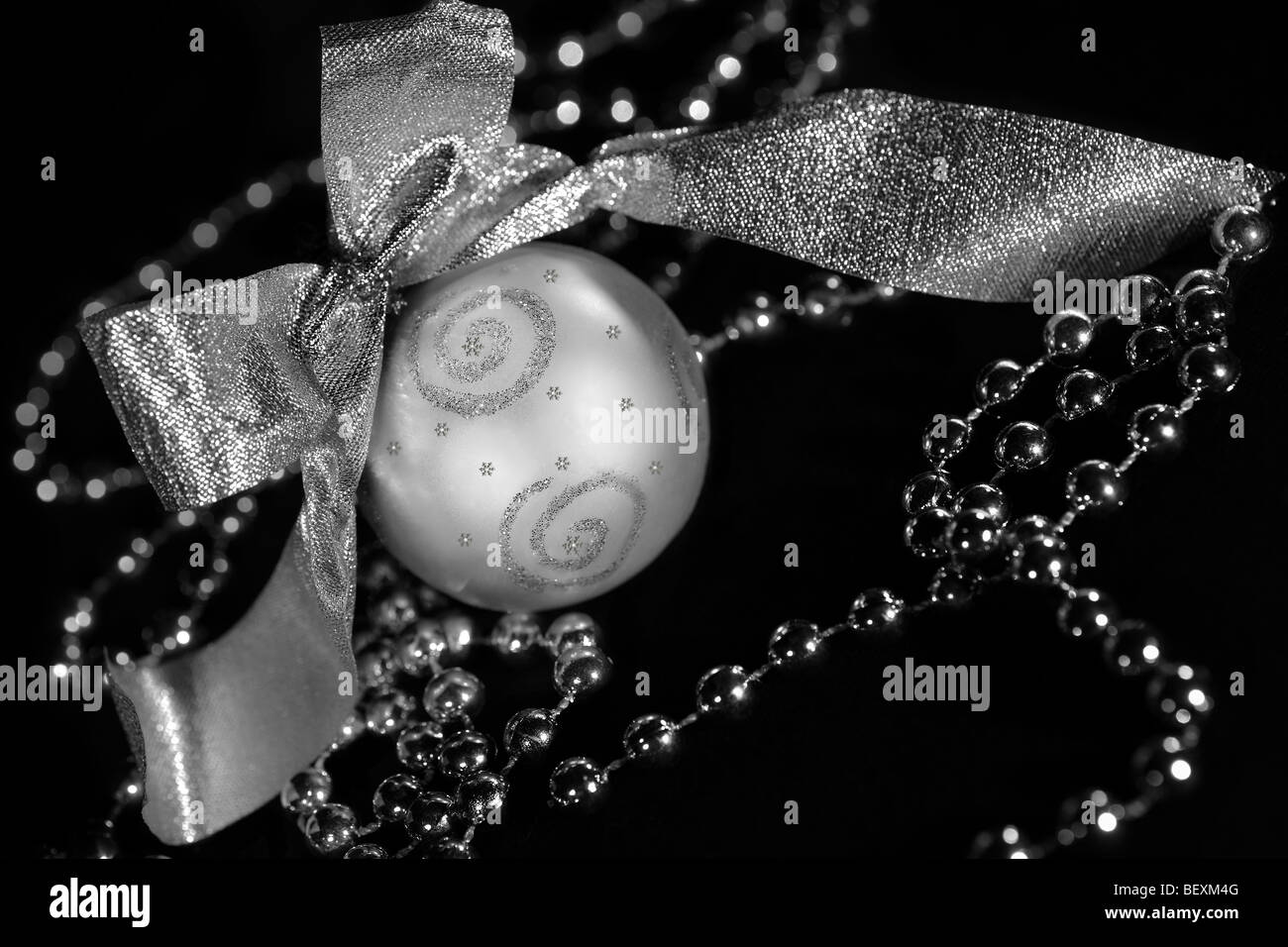 Noël et Nouvel An décoration sur fond noir Banque D'Images