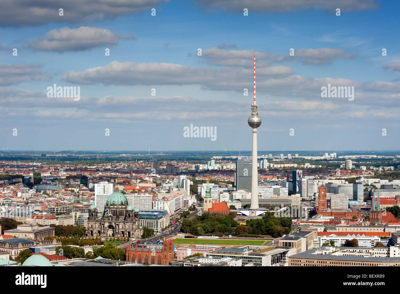 Cityscape de Mitte à Berlin avec tour de télévision de l'Alexanderplatz Banque D'Images