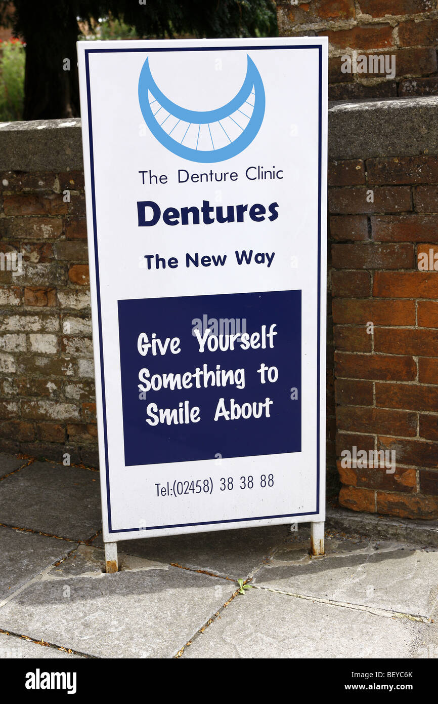 Clinique dentaire Billboard Banque D'Images