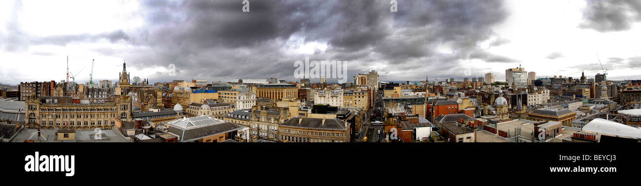 Vue panoramique sur le centre-ville de Glasgow, à North tourné depuis le toit de l'immeuble de la tour Phare sur Mitchell Street. Banque D'Images