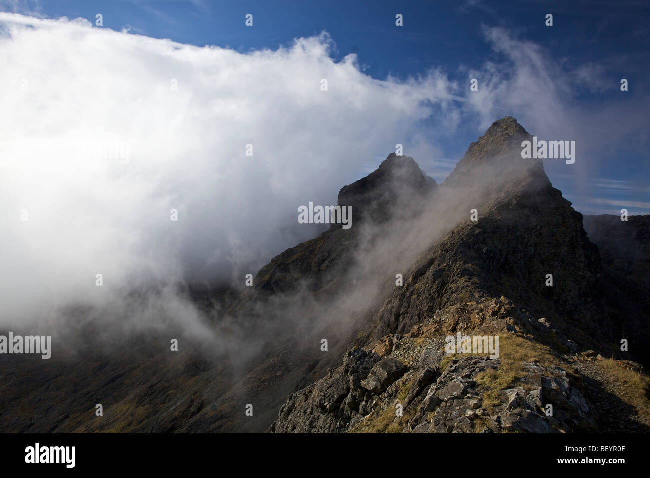 Les sommets d'Am Basteir et Sgurr un Dromore West Fionn, montagnes Cuillin, Isle of Skye, Scotland Banque D'Images