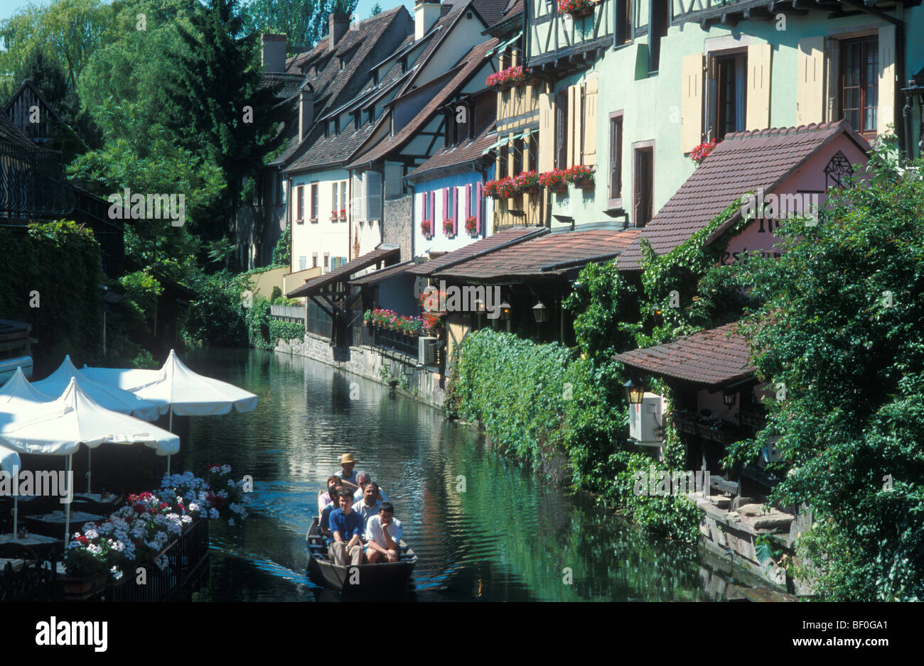 Voyage en bateau, Canal, dans la Petite Venise, Colmar, Alsace, France Banque D'Images