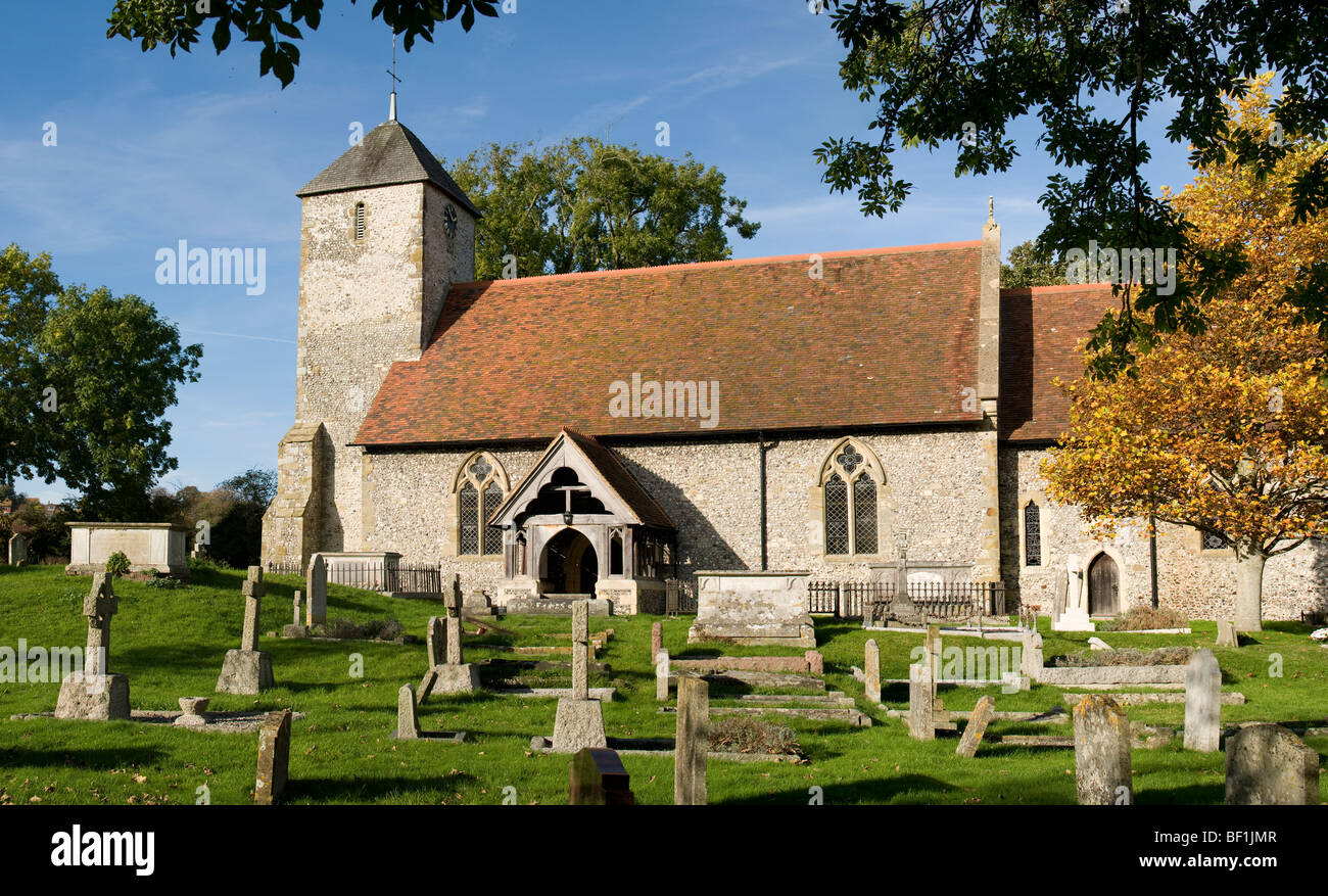 L'église paroissiale de Norman, qui est dédiée à Saint Pancras, au village de Kingston dans l'East Sussex. Banque D'Images