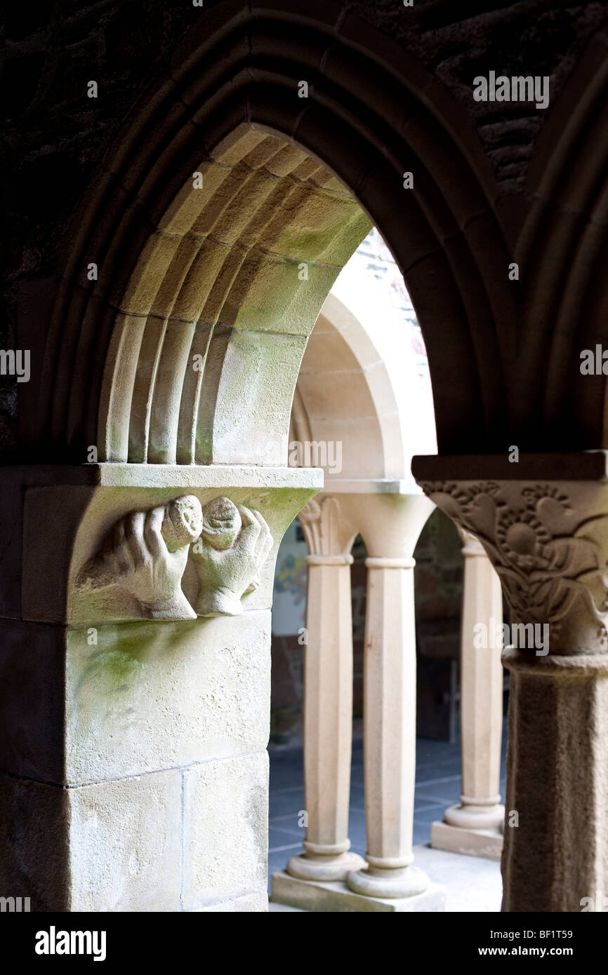 Les cloîtres et sculptures sur pierre de l'abbaye d'Iona l'île d'Iona, Ecosse Banque D'Images