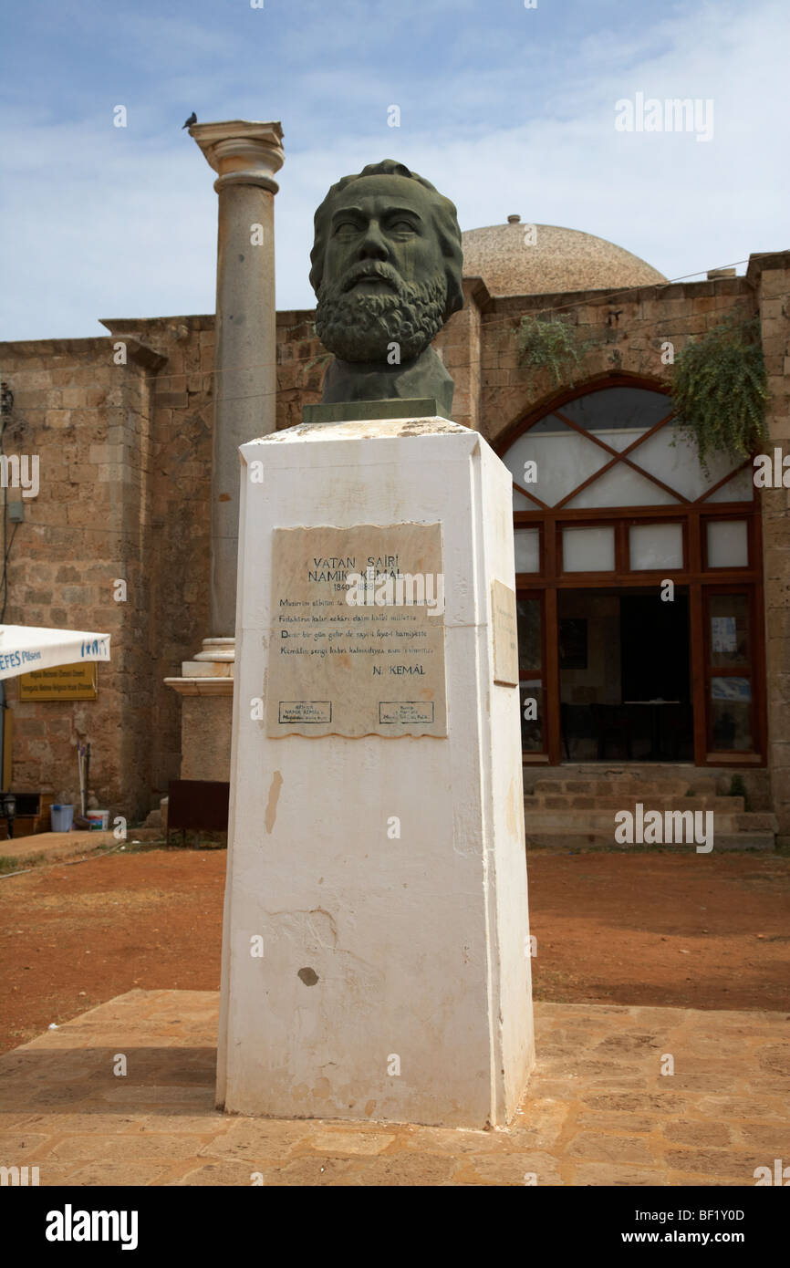 Buste statue de namik kemal namik kemal en famagusta carrés République turque de Chypre-Nord rtcn Banque D'Images