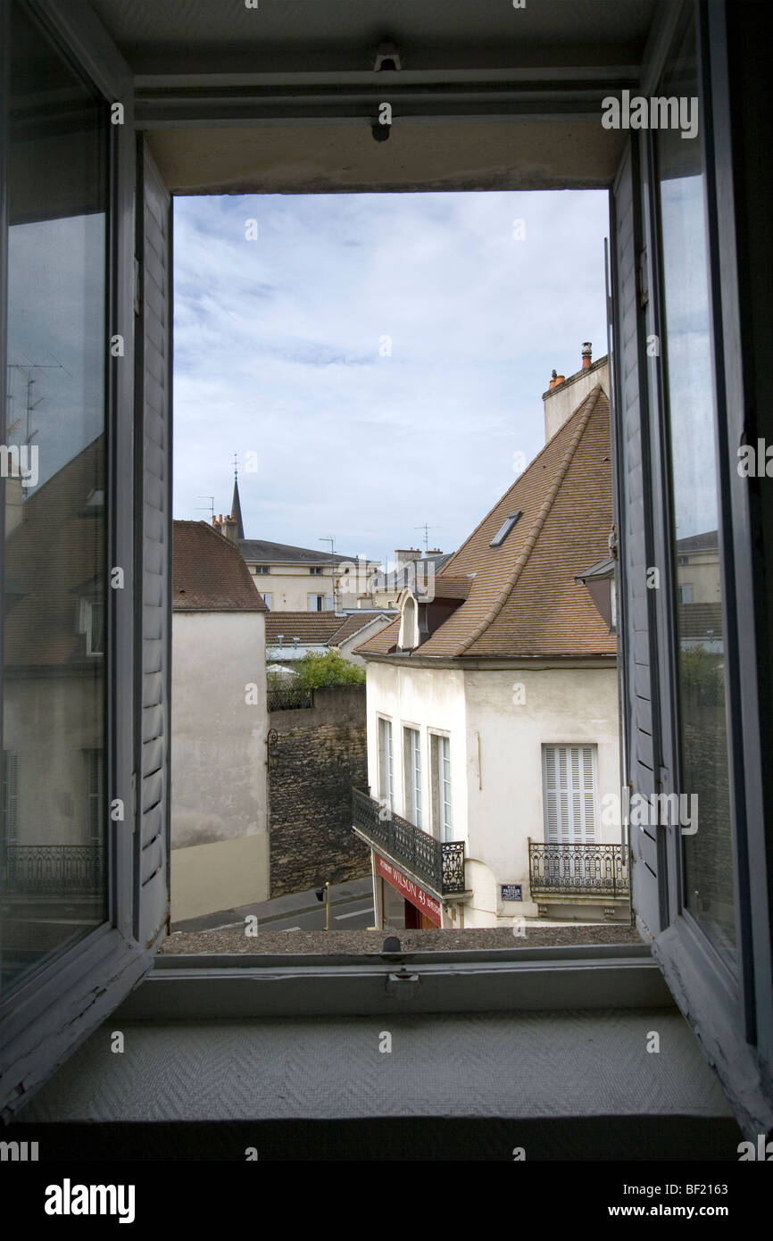 Voir à partir de la fenêtre, Rue de Tivoli, Dijon, France Photo Stock -  Alamy