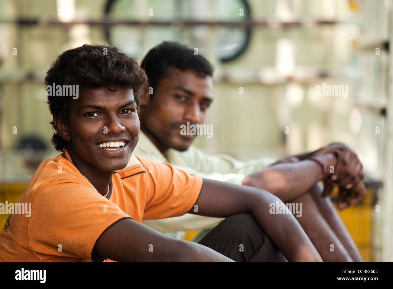 Portrait de deux jeunes hommes. Chennai Tamil Nadu Inde Banque D'Images