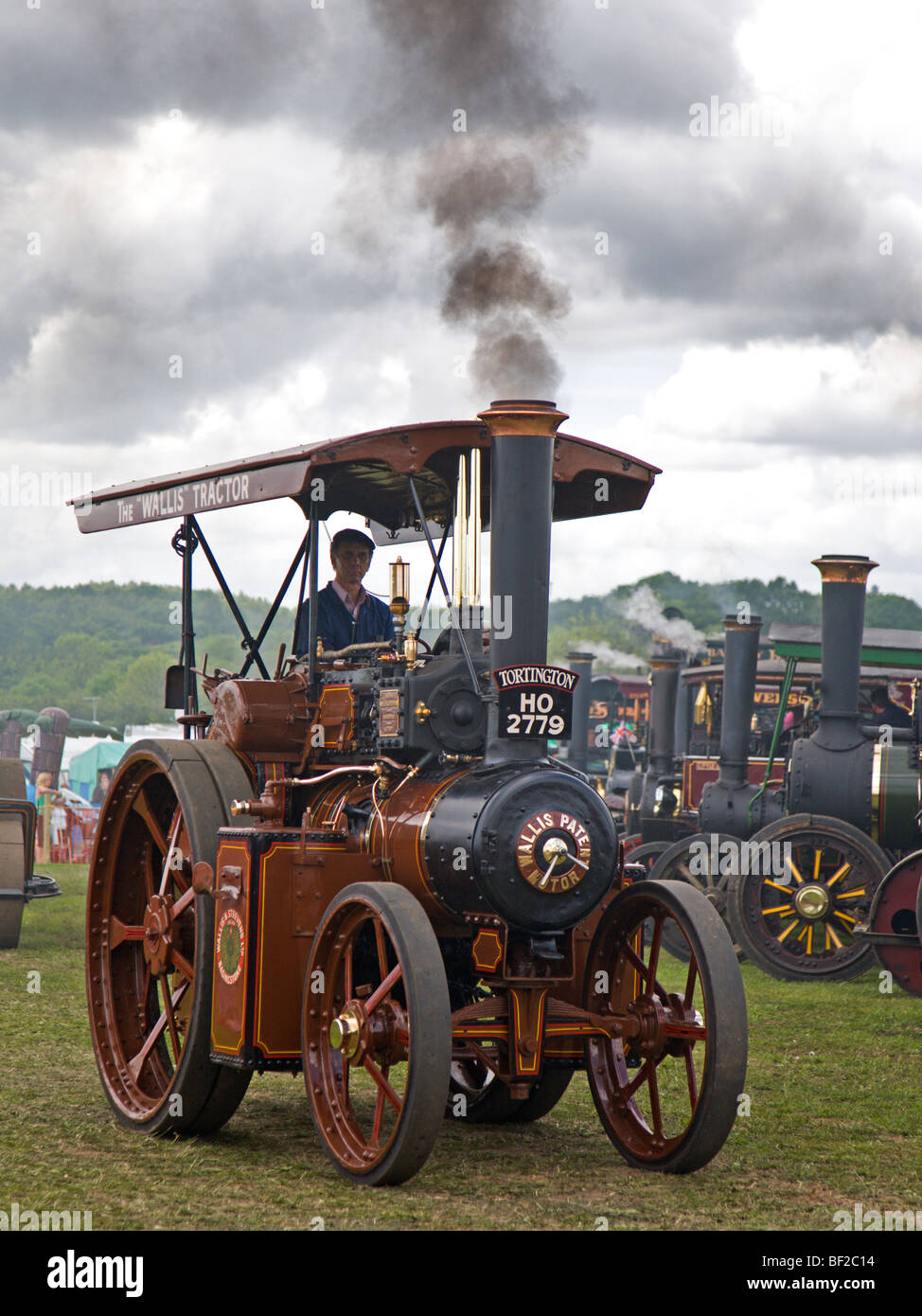 Le moteur à vapeur du tracteur Wallis juste à vapeur, Hampshire, Angleterre Banque D'Images